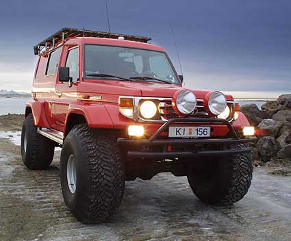 Ragnar uses a specially modified super jeep (a Toyota Land Cruiser with 44" 